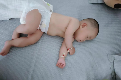 芜湖宝宝老打喷嚏怎么办